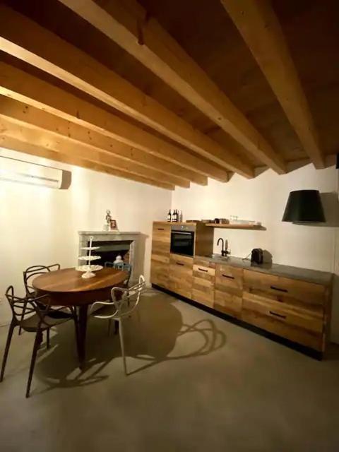 Ca'Gialla Bellinzona Luaran gambar