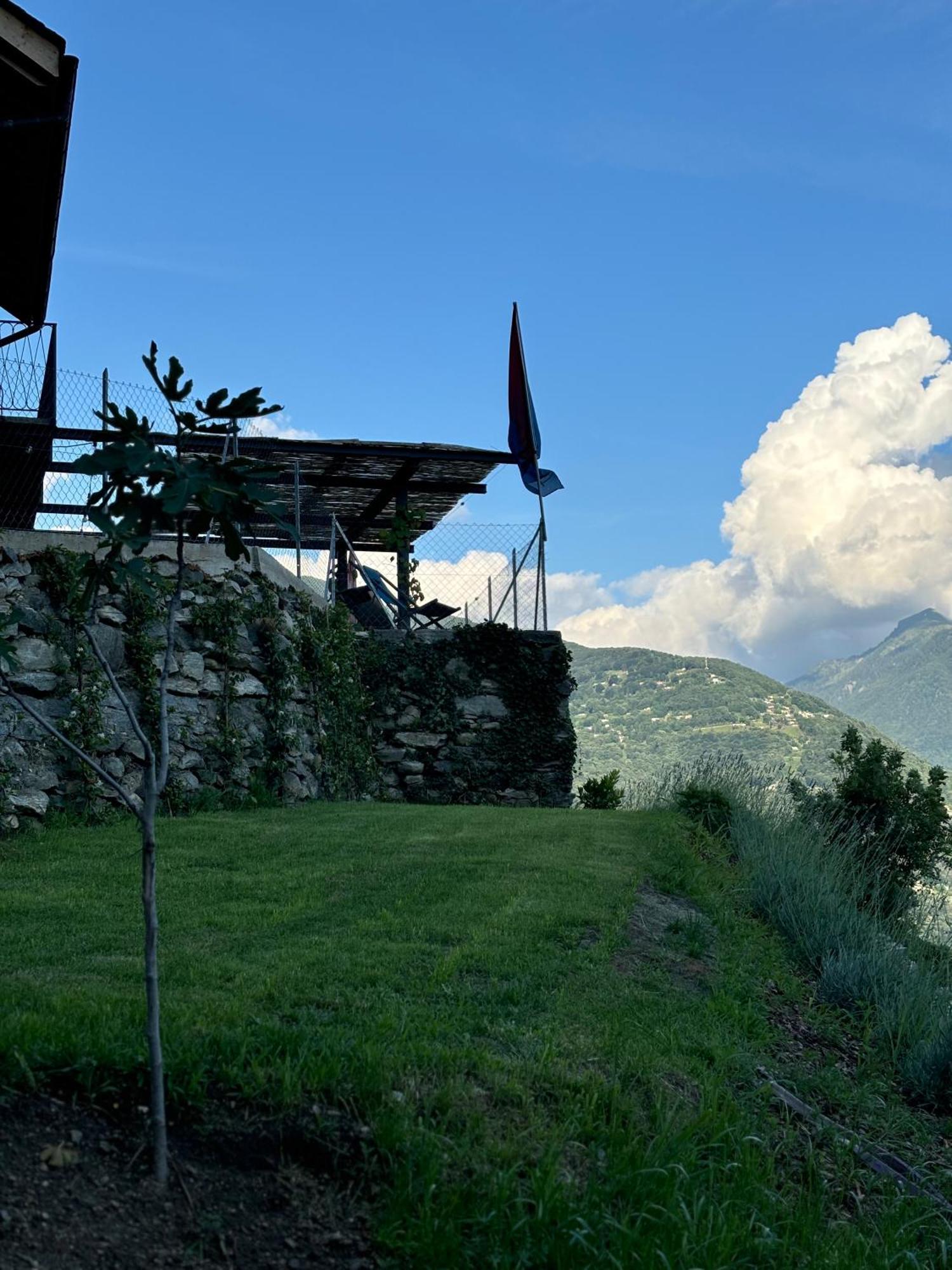 Ca'Gialla Bellinzona Luaran gambar